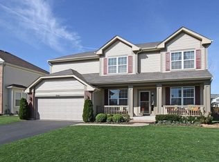 9341 Diana Ln, Huntley, IL 60142