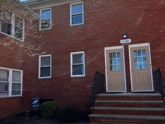 2nd image of 1130 Valley Rd APT 2B