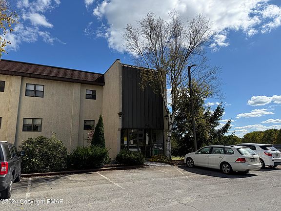 2nd image of 139 Foxfire Dr APT 105