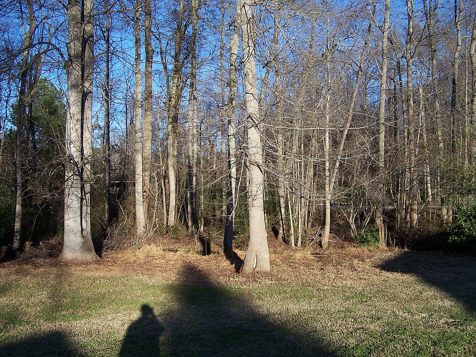 1st image of 17 Windmere Dr