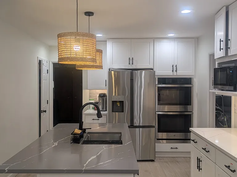 864 Greenshire Ct — Photo 3