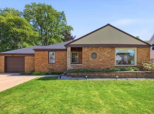 1019 Redwood Dr, Green Bay, WI 54304