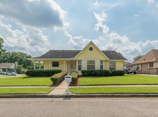 6003 Canada Dr, Pasadena, TX 77505