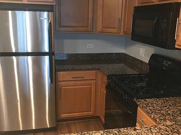 2nd image of 330 N Jefferson St #31H