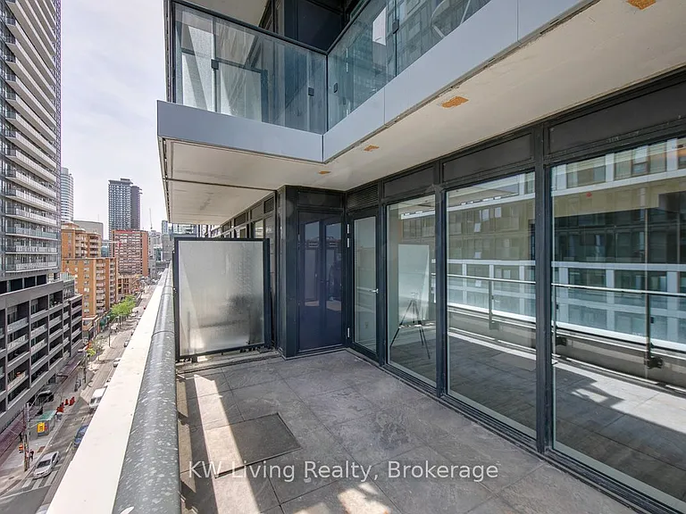 251 Jarvis St #921 — Photo 23