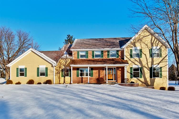 1st image of 11 Kathy Ln