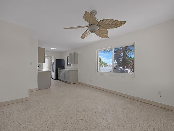 4th image of 1425 2nd St