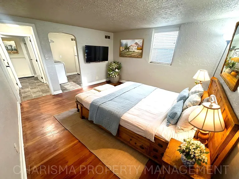 917 S 1st Ave #4 — Photo 14