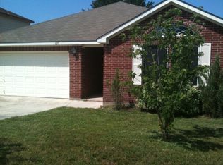 817 Benning, San Marcos, TX 78666