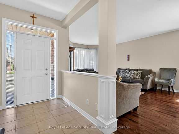 5th image of 37 Fredonia Cres