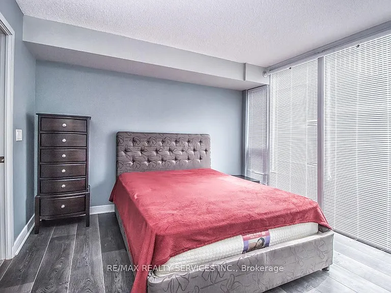 21 Nelson St #226 — Photo 17