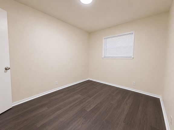 4th image of 610 Montgomery Dr #So251