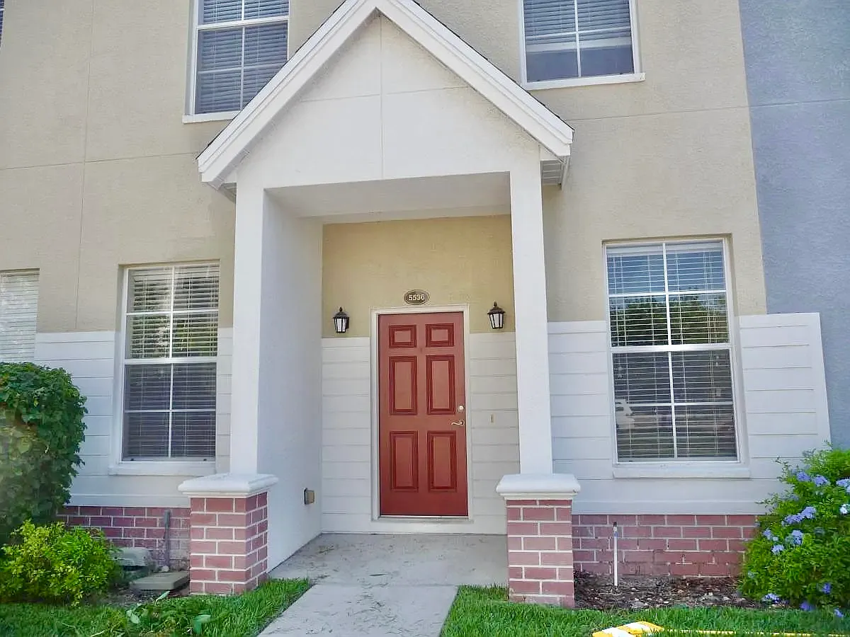 3 bed, 2.5 bath, 2096 sqft, $2,950 — Photo 3