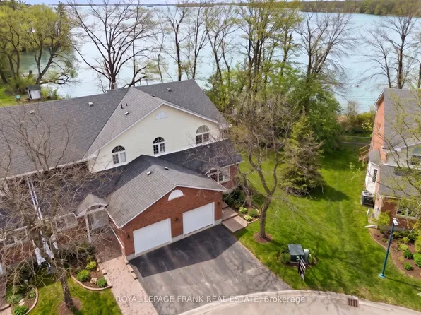 60 Museum Dr #523, Orillia, ON L3V 7T9