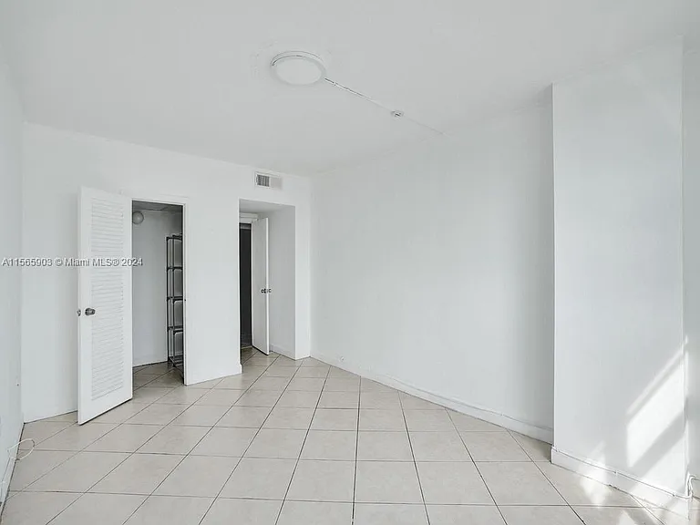 300 Bayview Dr #906 — Photo 34
