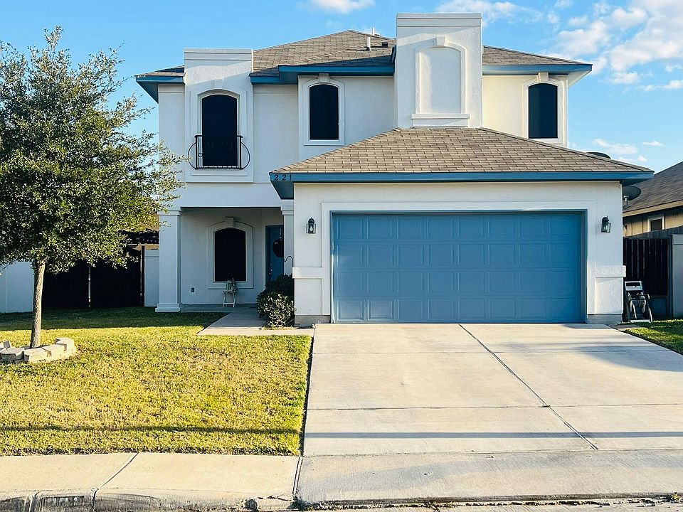 1st image of 221 Twin Oak Dr