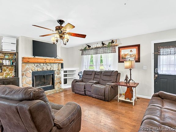 5th image of 132 Hunters Ridge Rd