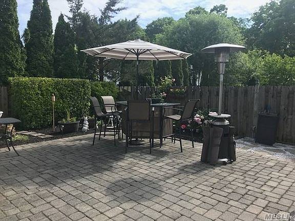 3rd image of 6 Emma Ln