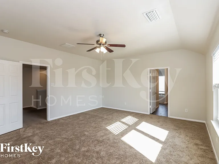 19211 Sunny Leaf Ln — Photo 13