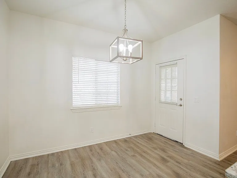 786 W Breeze Cv — Photo 9