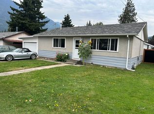 567 Thacker Ave, Hope, BC V0X1L4