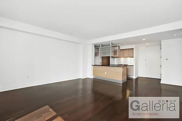 Sold by Galleria | media 8