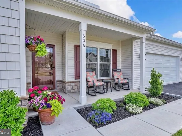 606 Lilliana Dr, Lebanon, PA 17046