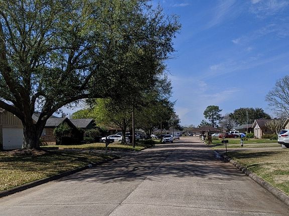 4th image of 8690 Bienville Dr