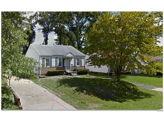 408 Averill Ave photo 1