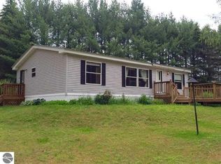 5991 River Rd, Manistee, MI 49660