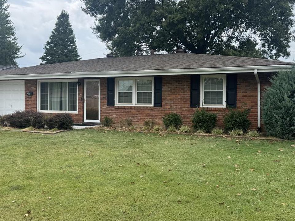 1st image of 2942 Christie Pl
