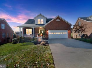 122 N View Cir, Warrenton, VA 20186