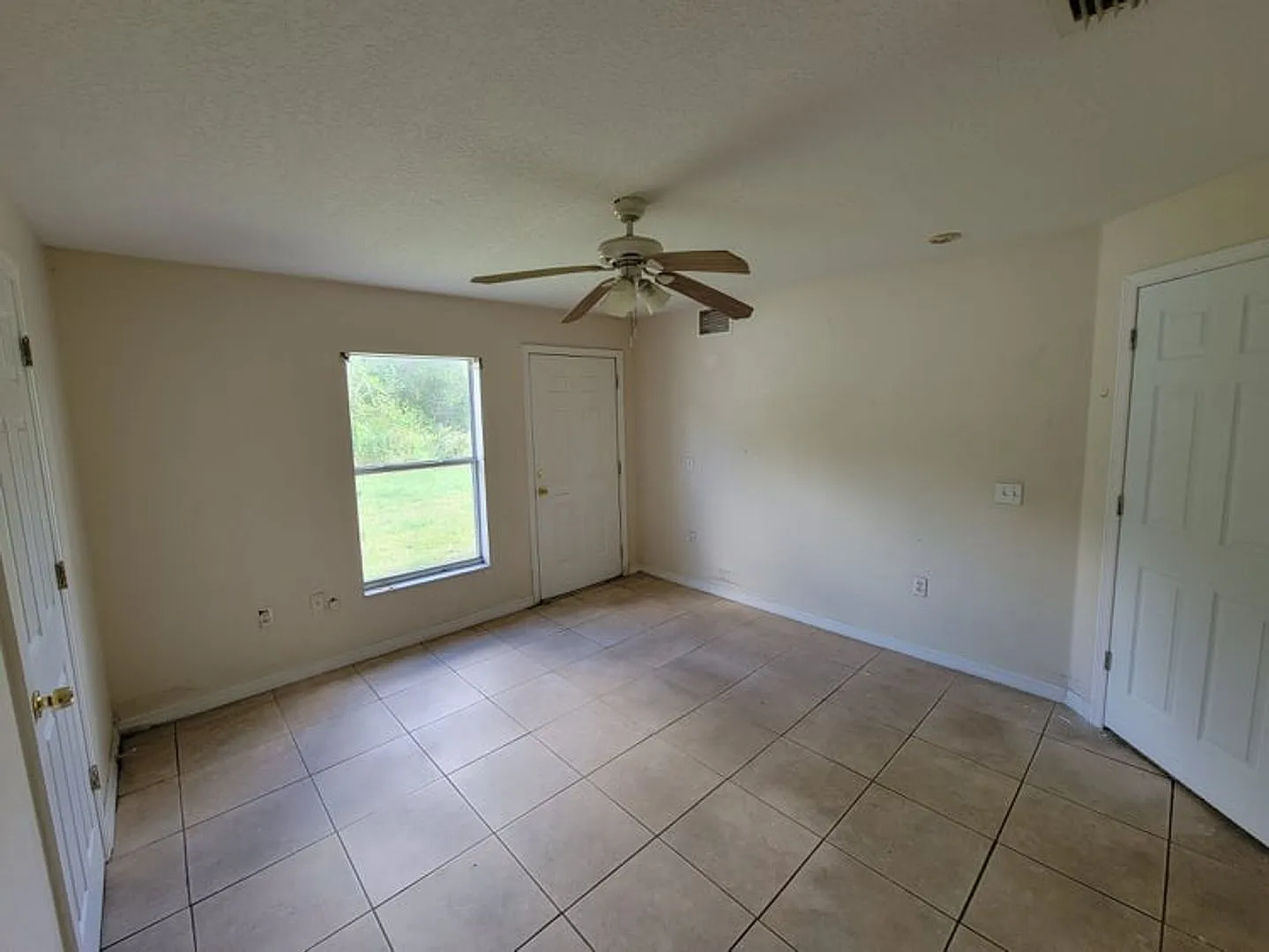 782 Squirrel Ct. #A — Photo 4
