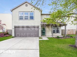 10023 Sapphire Berry Ln, Fishers, IN 46038