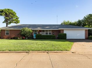 902 W Grand St, Marlow, OK 73055