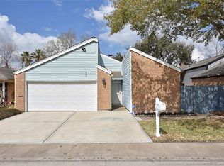 900 Chateau Pl, Richmond, TX 77469