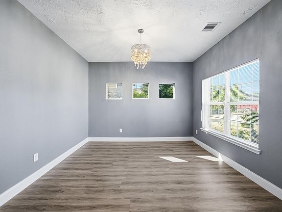 4th image of 2810 Lockeridge Pines Dr