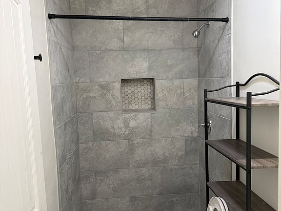 5th image of 1301 N Virginia St #3
