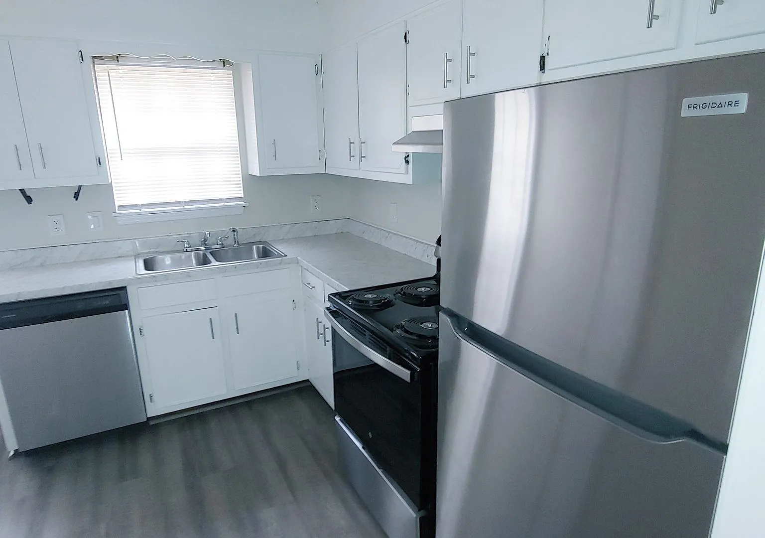404 8th Avenue NE — Photo 3