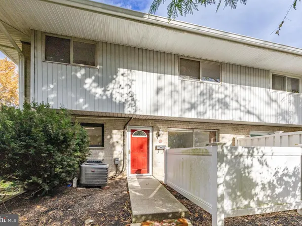 1518 Manley Rd APT B17, West Chester, PA 19382