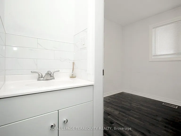 1 Barnes Cres — Photo 28