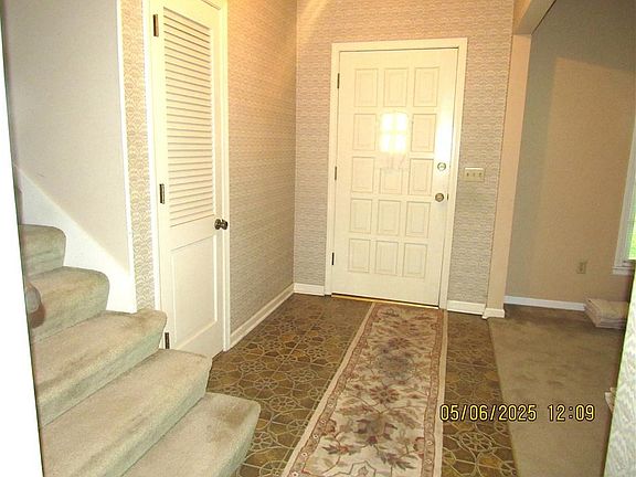 4th image of 10414 Walrond Ave