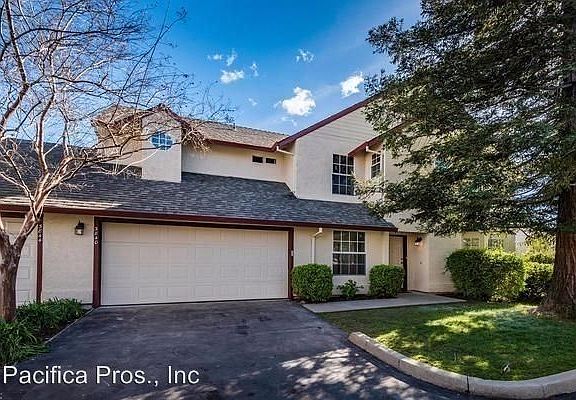 2nd image of 3840 Olivebranch Ln