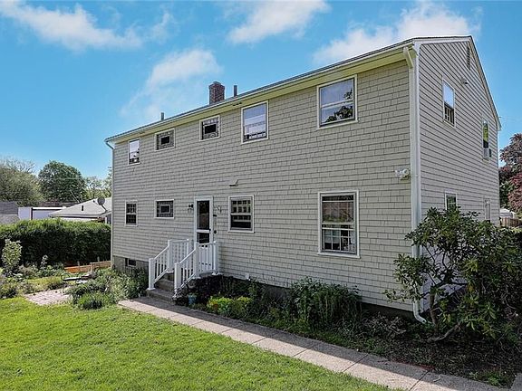 3rd image of 3 Lincoln Ave #2L