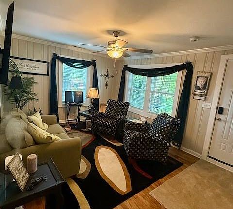 2nd image of 206 West Dr