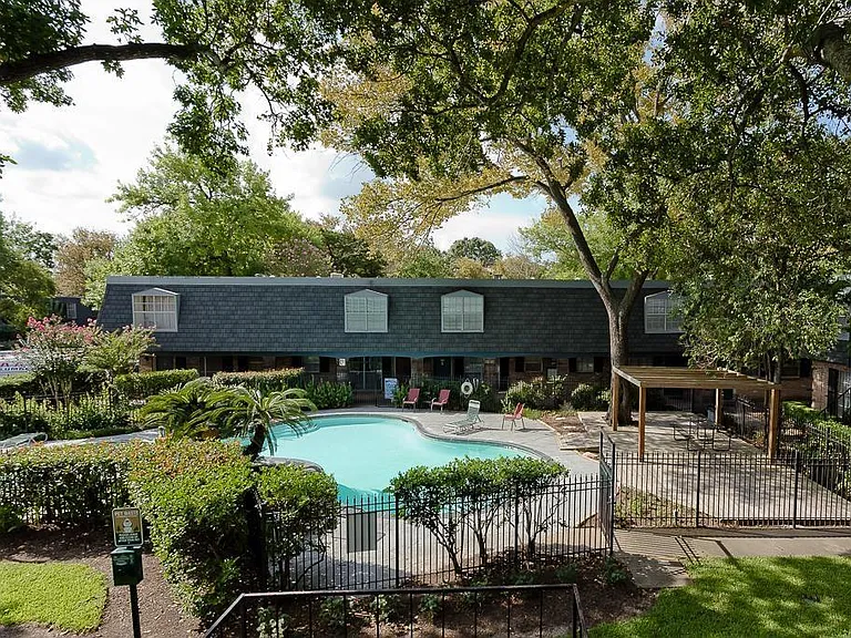 9029 Gaylord Dr #124 — Photo 3