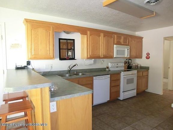 4th image of 109 W Northeights Dr