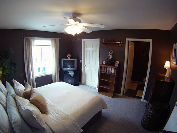 5th image of 622-102 E Market St