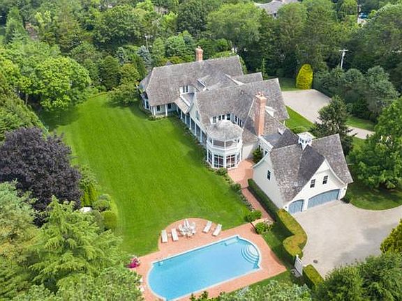3rd image of 8 Jericho Ln
