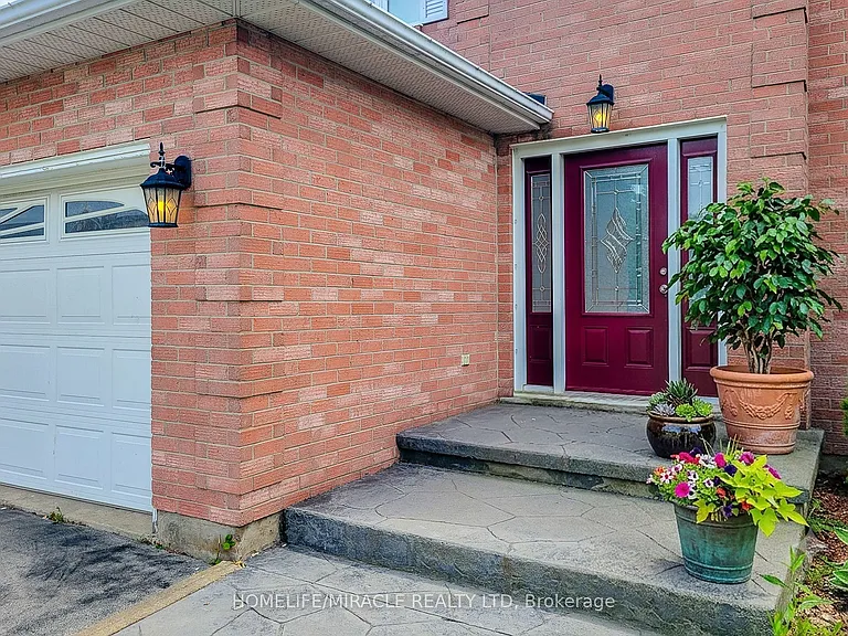 4559 Street Volodymyr Cres — Photo 6